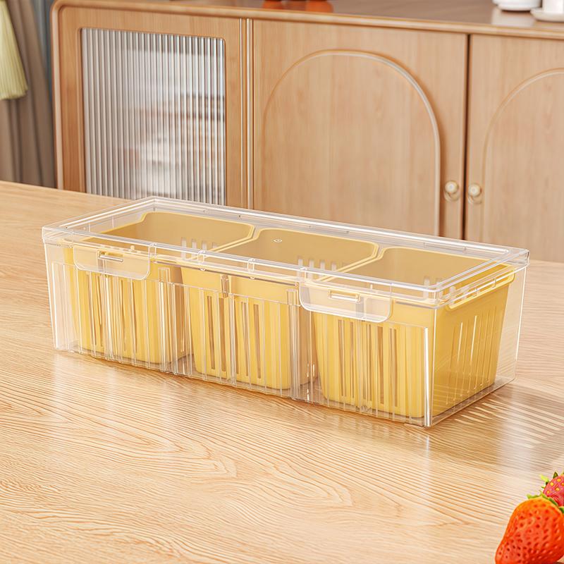 1 Set of Kitchen Refrigerator Accessories with a Lid, Food Storage Container, with 3 Transparent Square Detachable Compartment D