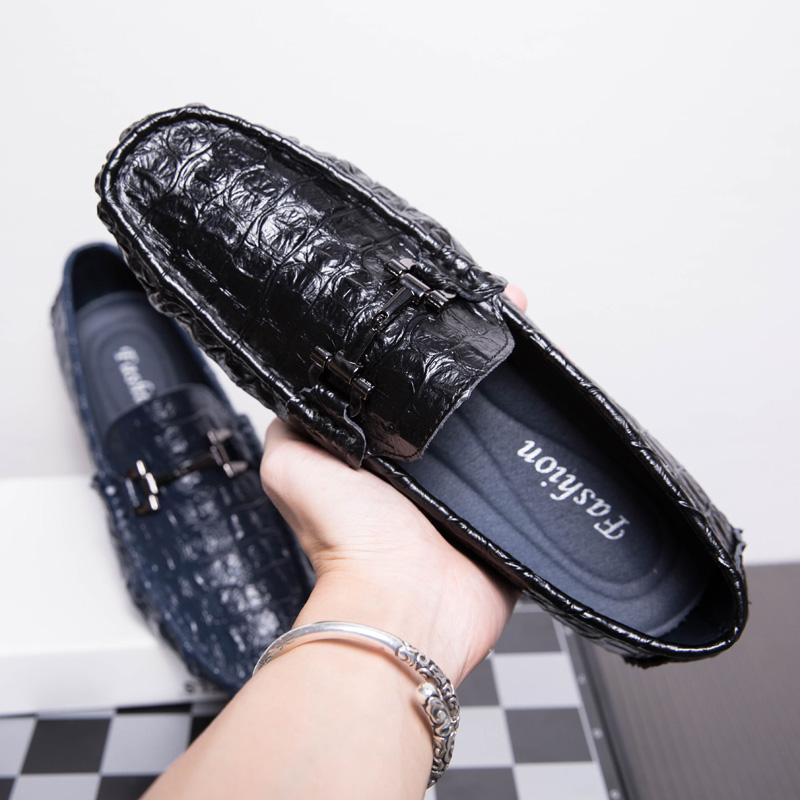 Luxury Crocodile Pattern Leather Men Shoes Black Casual Business Shoes Moccasins Breathable Light Driving Shoes for Men Loafers
