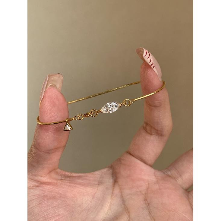 Minimalist Snake Bone Bracelet For Women With Water Drop Zircon, Versatile Accessory