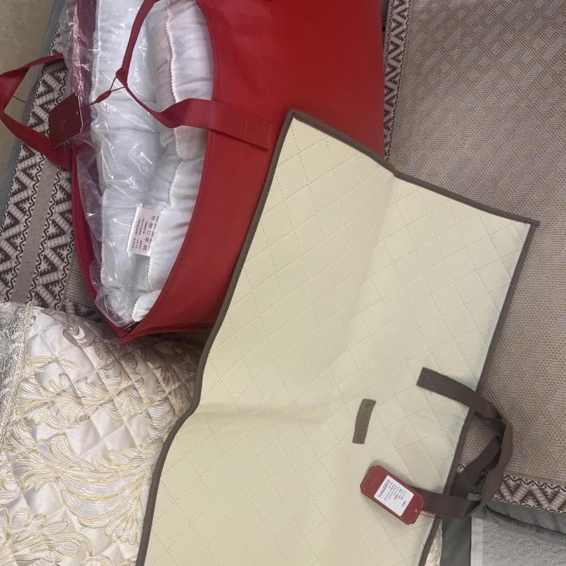 High-End Fuchsia PU Leather Gift Box Packaging for Quilts