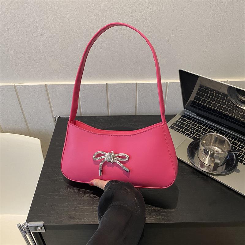 Простой темпераментный бант 2024 новый тренд корейская версия мода повседневная иностранный стиль подмышки однотонная маленькая квадратная сумка