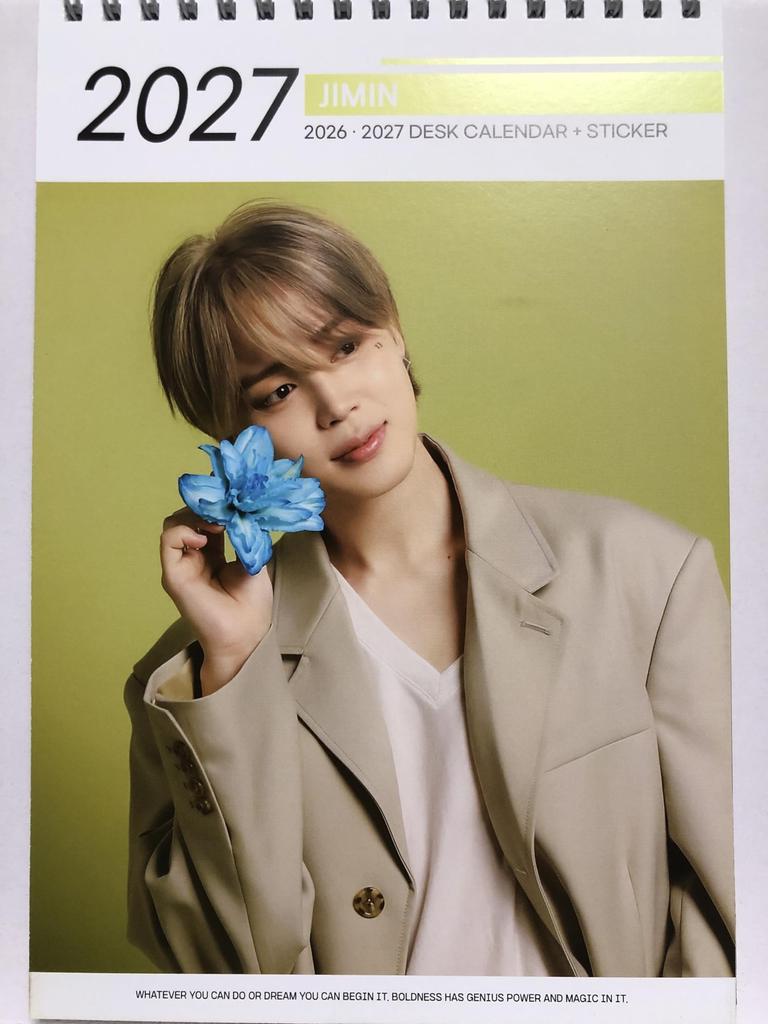 Мерч Чимина 2026-2027 2-летний настольный календарь (Jimin)