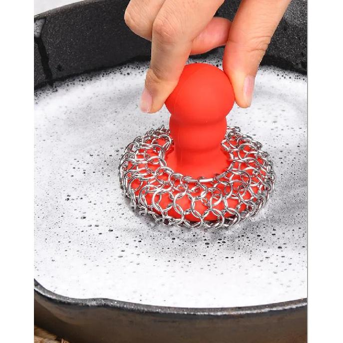Chainmail Scrubber with Silicone Handle Cast Iron Cleaner for Cast Iron Grill Pan Skillet Wok Bakeware Cast Iron Scrubber