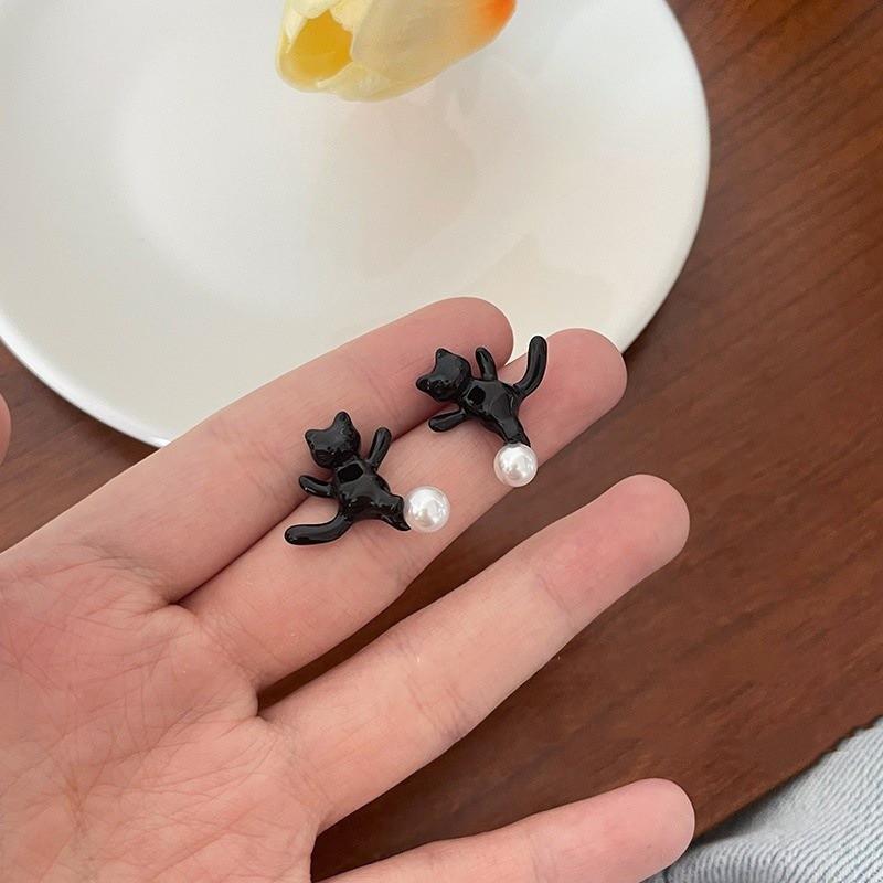 Серьги с жемчугом и черной кошкой из мультфильма женские