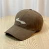 Japanese-style autumn and winter retro brushed baseball cap for men, casual embroidered soft-top cap that makes the head look smaller and provides