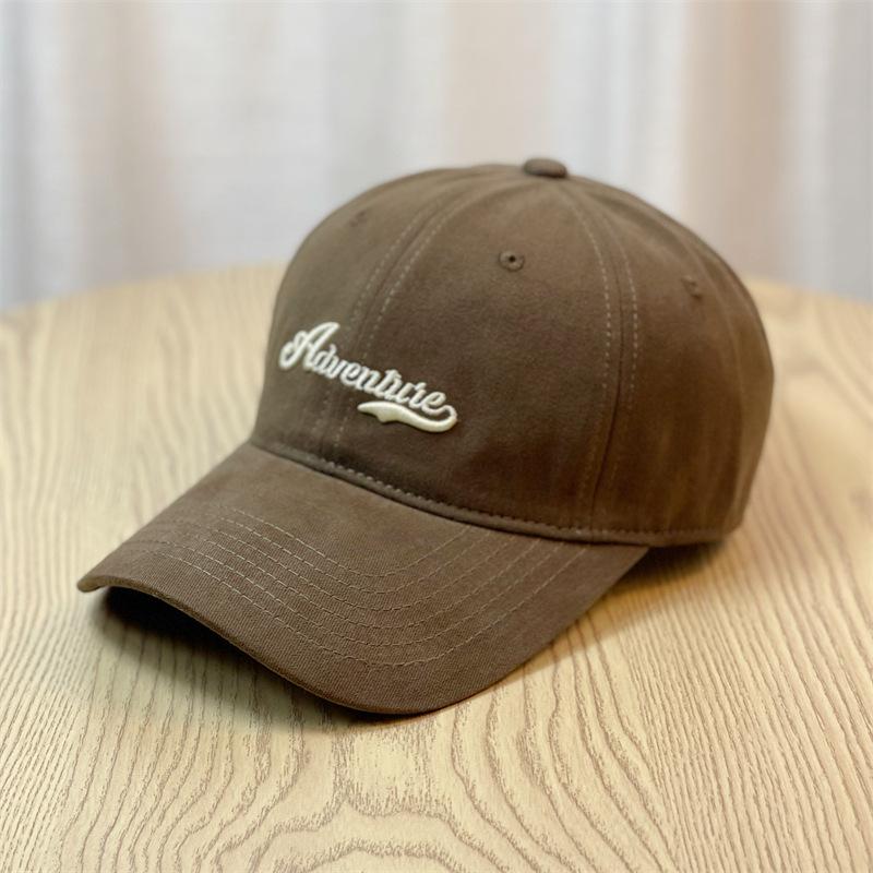 Japanese-style autumn and winter retro brushed baseball cap for men, casual embroidered soft-top cap that makes the head look smaller and provides