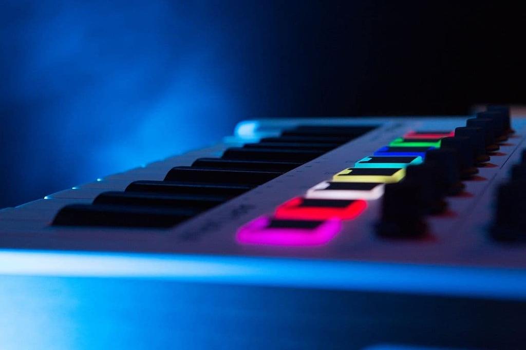 Arturia MINILAB MK2 SP Специальный набор-комплект MIDI-клавиатурный контроллер от Arturia [MINILAB MKII/PIGMENTS/Reason+] 25 клавиш