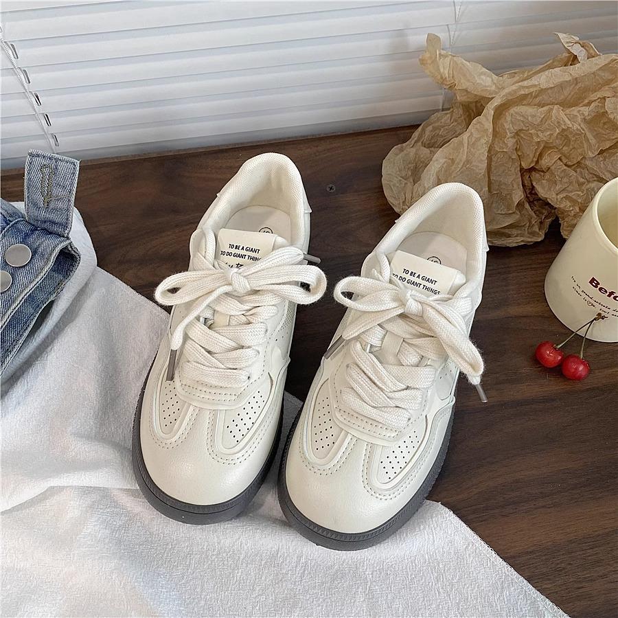 Ретро нишевые немецкие тренировочные кеды женские инс тренд 2025 лето новые дышащие универсальные повседневные спортивные маленькие белые кеды