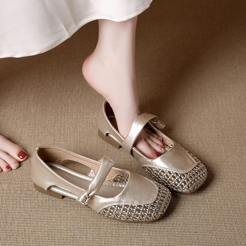 Мода Лето 2025 Новые Туфли на плоской подошве с мягкой подошвой Круглый носок Ретро Женские Ажурные Женские Туфли Модные Неглубокие Туфли на плоской подошве 659