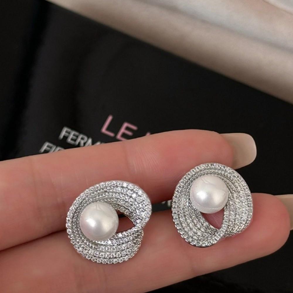 Rhinestone Pearl Stud Earrings Light Luxury Women Ear Jewelry Bright Pearl Ear Studs  Party