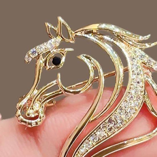 Yousheng Horse Head Brooch Sparkling Hollow-out Horse Brooch Rhinestones Embellished Brooch Pin Clothing Accessory Gift for Horse Lovers