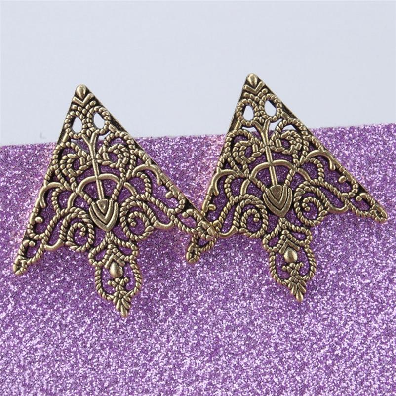 Women Crown Hollow Pattern Collar Buckle Vintage Collar Corner Collar Clip