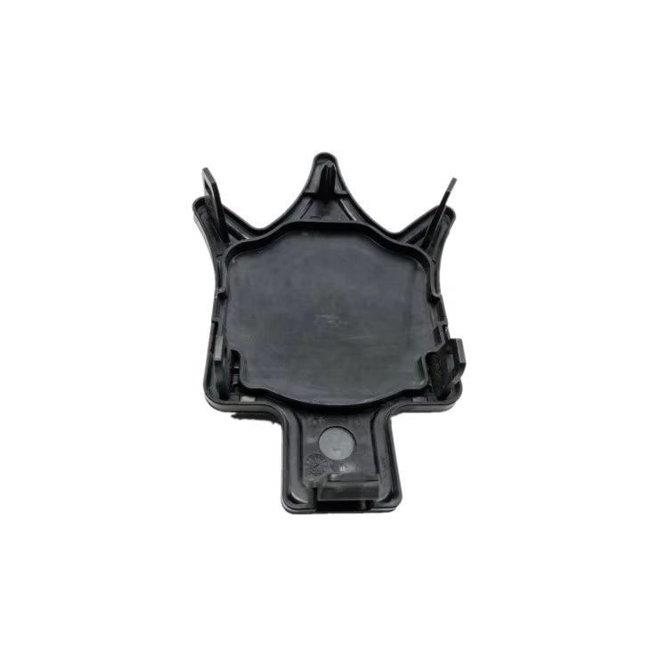 Эмблема на решетку радиатора для Maserati Quattroporte 2014-2018 (Модель 670071795)