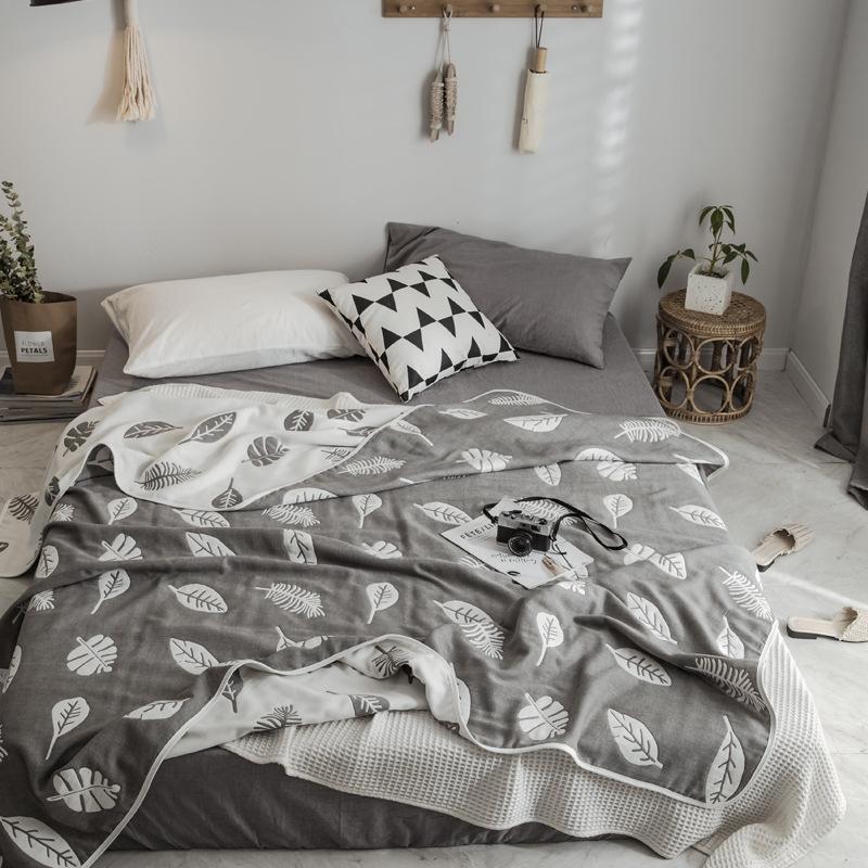 Новое хлопковое шестислойное марлевое одеяло представляет собой одинарное двойное одеяло с кондиционером, хлопковое диванное полотенце, четырехсезонное одеяло для обеденного перерыва.