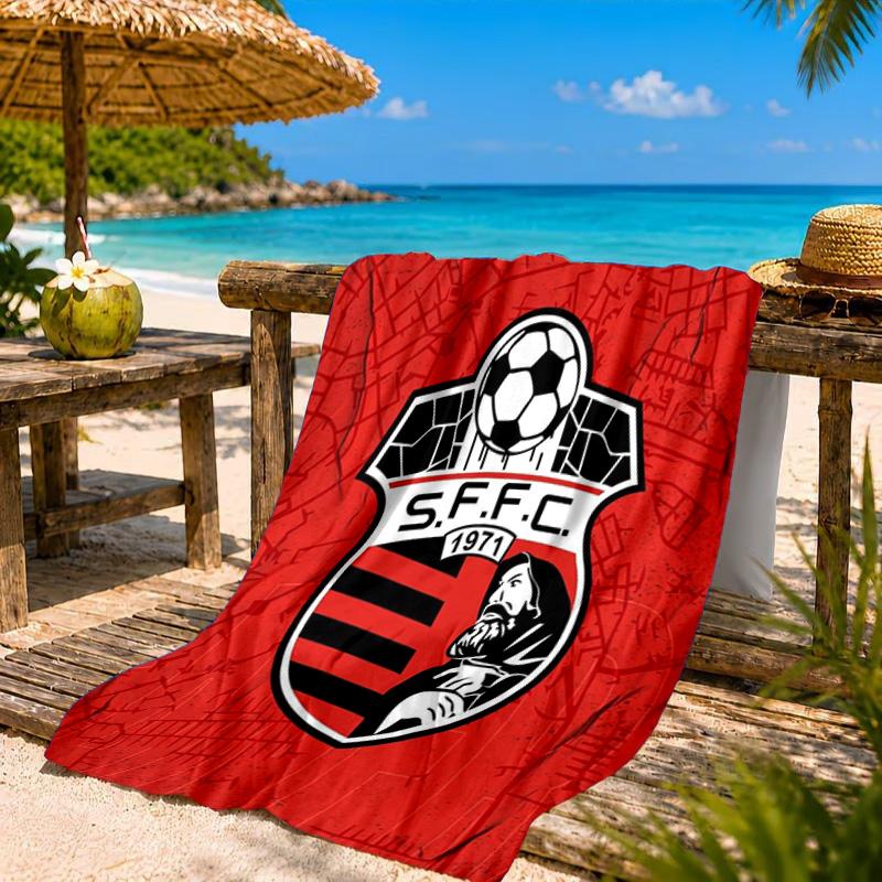 Soccer Team Crest Design Printed Microfiber Beach Towel, Soft And Absorbent, Quick-Dry, Ideal for Summer Travel, Beach Essential, Swimming Pool