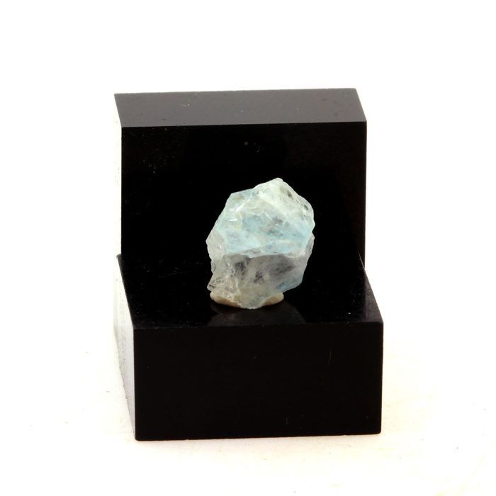 Pierres et Minéraux. Euclase. 3.56 ct. Parelhas, Rio Grande do Norte, Brésil.