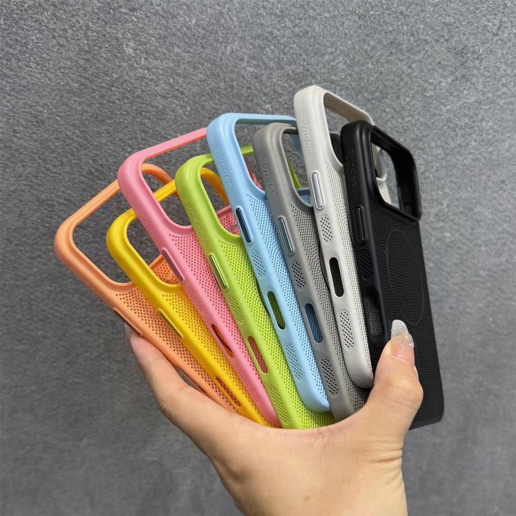 Матовый магнитный чехол для iPhone 17 Pro Max с сотовой структурой для теплоотвода
