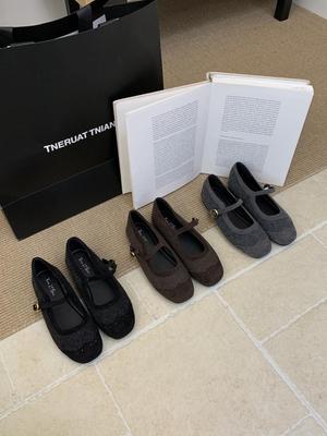 Южная Корея Dongdaemun шерстяной материал осень плоская подошва квадратный носок Мэри Джейн женские туфли с юбкой 2026 новые туфли на ремешке