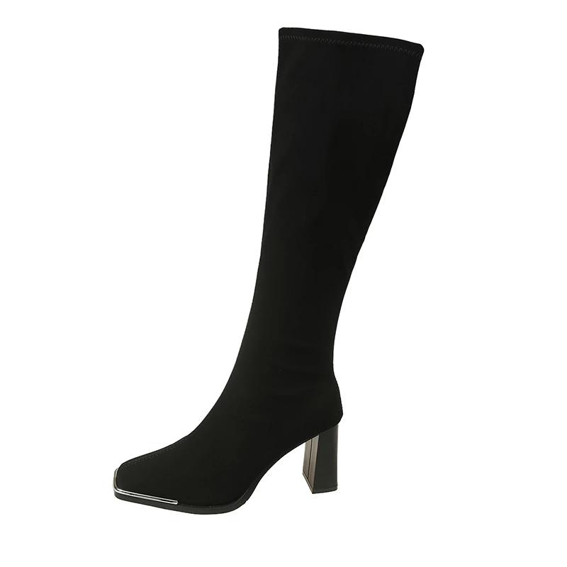 Женская обувь 2024 года, высококачественные женские сапоги с боковой молнией, модные металлические украшения, современные сапоги, женские новые однотонные сапоги до колена