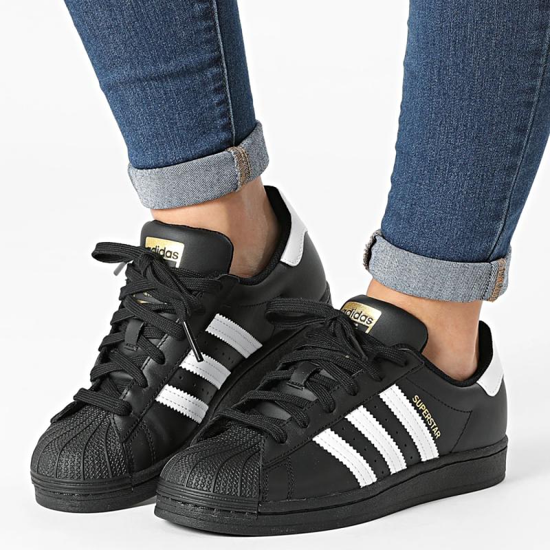 adidas Кроссовки Superstar Core Black Cloud White Gold GS EF5398