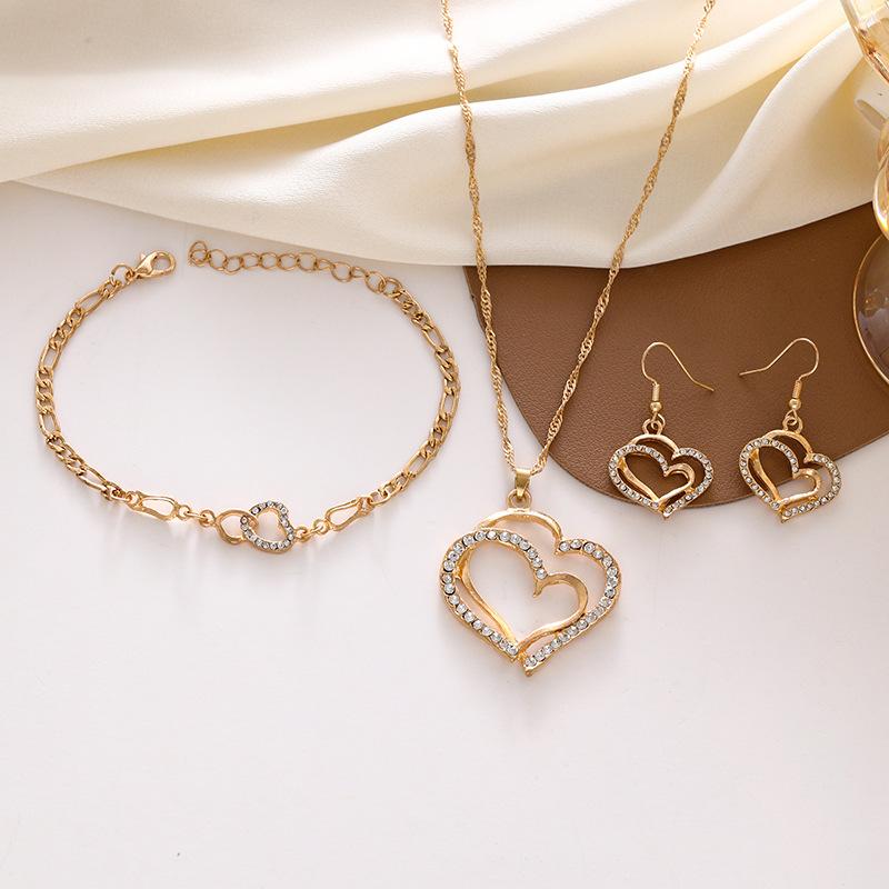 New Accessories Set Wedding Dinner Wedding Accessories Double Love Peach Heart Earrings Necklace Bracelet Spot