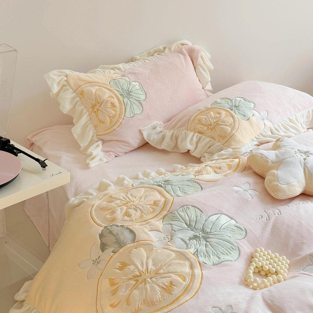 2025 Милый Лимонно-Молочный Бархатный Зимний Толстый Плюшевый Коралловый Флис Четырехкомпонентный Комплект Пододеяльника