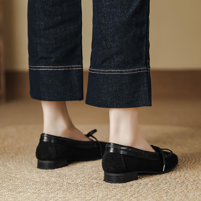 Ретро замшевые туфли Мэри Джейн в британском стиле, балетки с бантом, туфли-лодочки с мелким вырезом, квадратным носком и на плоской подошве