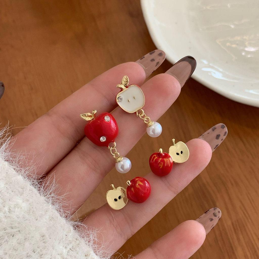 Серьги-кисточки Red Apple: Сладкий весенний дизайн для женщин