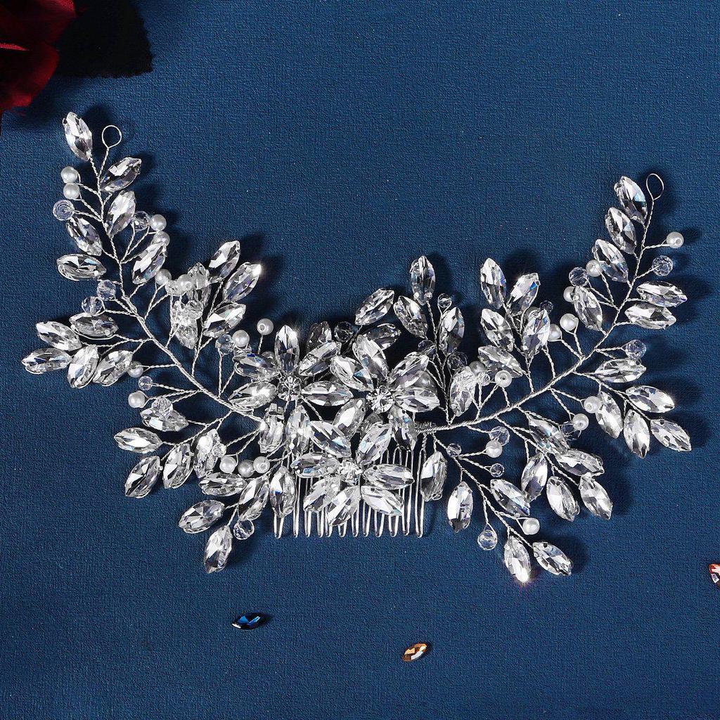 Сделанный вручную свадебный гребень для волос с цветком из жемчуга и страз и листьями