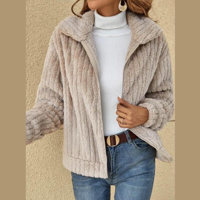 QICED Женская осенне-зимняя плюшевая кардиганная куртка с воротником-поло в полоску