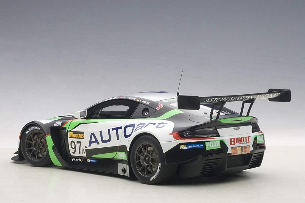 AUTOart Aston Martin V12 Vantage 2015 12 Hour 1/18 #97 (Bathurst Race)