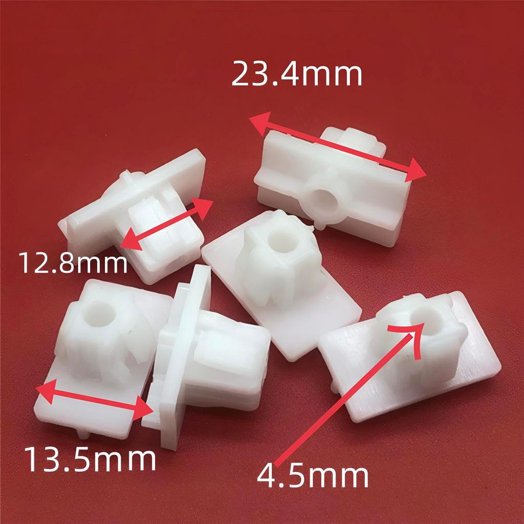 Automotive Plastic Buckle Foton Daimler Auman ETX9 Series Corner Self-Tapping Plastic Screw Fixed Clip Base Buckle
