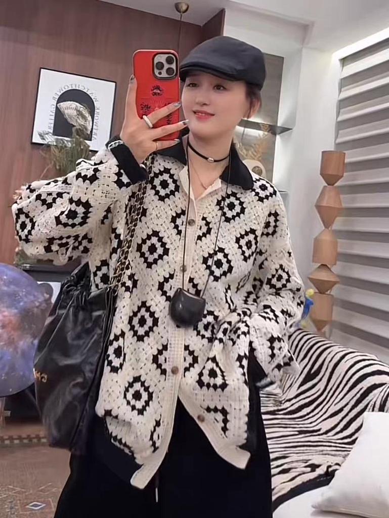 Women's Casual Colorblock Knit Cardigan Polo Sweater – Autumn 2025 Collection