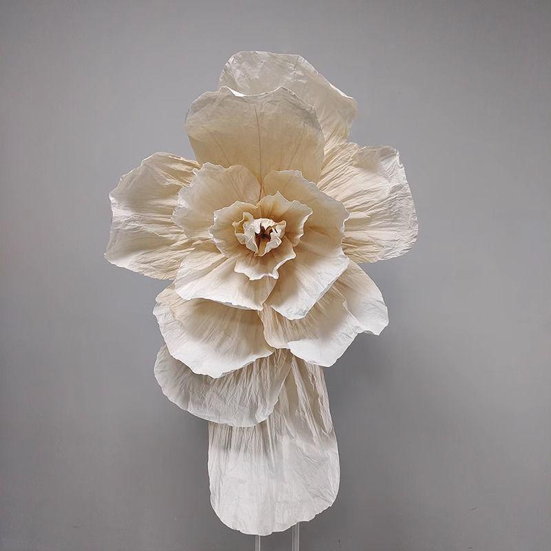 Большое свадебное бумажное цветочное украшение - Плиссированные пластиковые цветы для фона отеля, Гигантские бумажные цветы для фотосессии, Готовое изделие