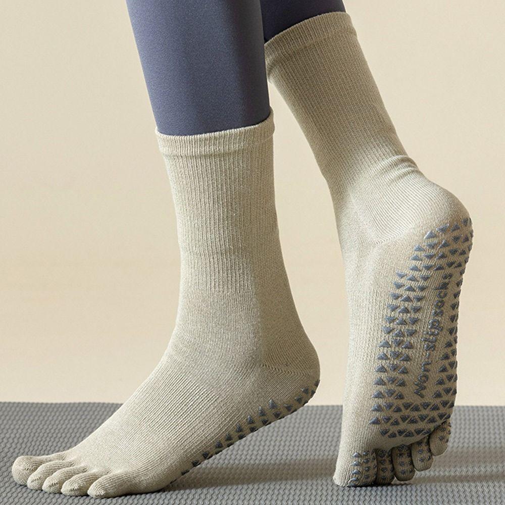 Pilates Grip Low-ankle Women Yoga Socks Silicone Non-slip Indoor Fitness Sock Split Toe Socks