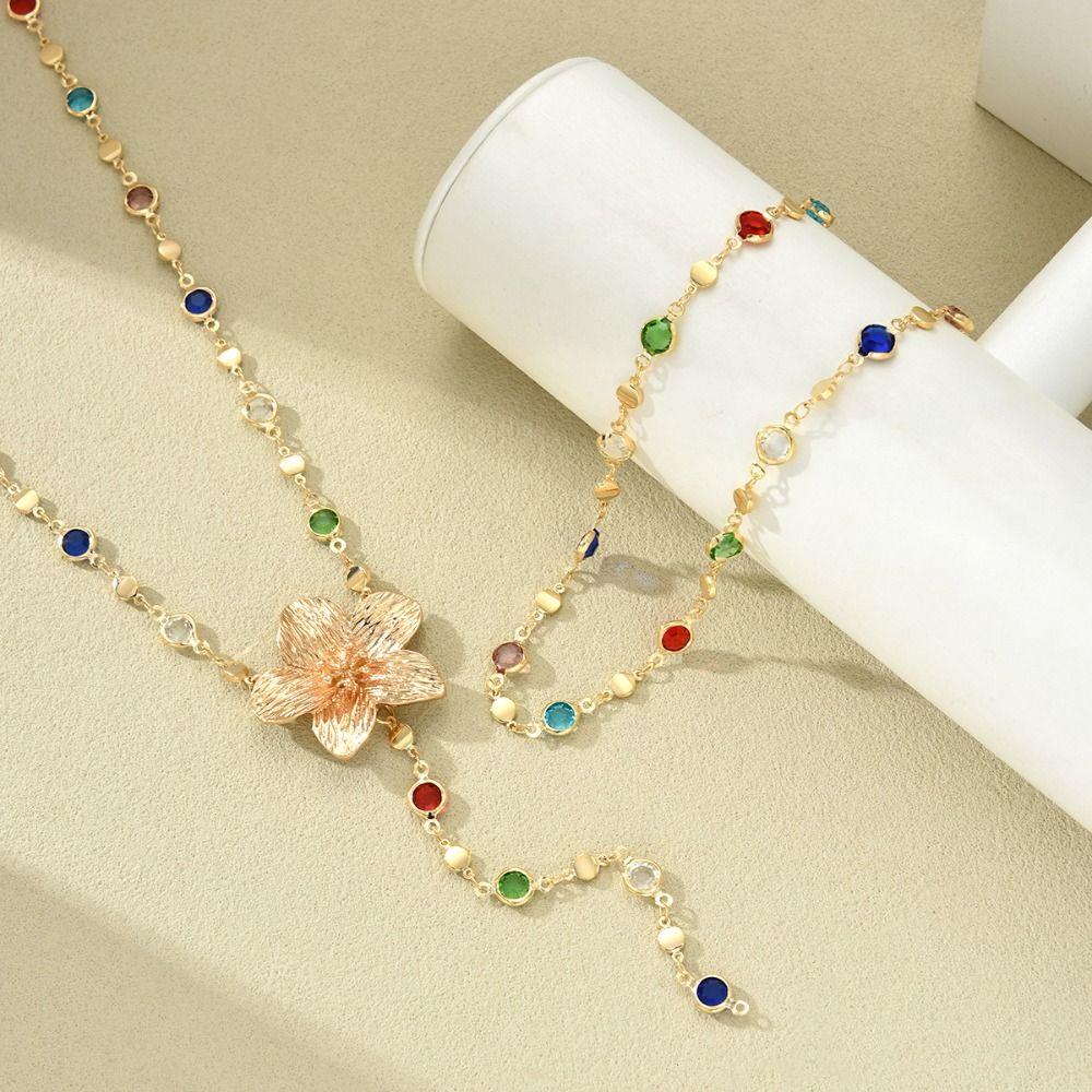 2 PCS Elegant Clavicle Chain Simple Colorful Rhinestones Necklace Flower-shaped Necklace  Gatherings