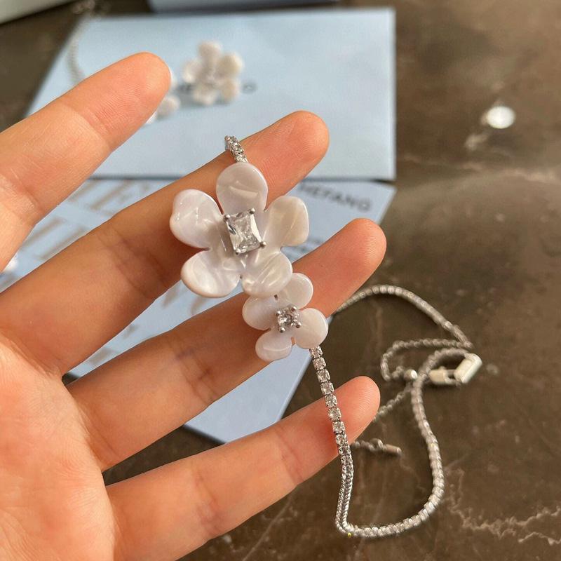 HEFANG Набор: Серебряное ожерелье с фрезией и серьги с цветочными драгоценными камнями - Женский японский/корейский стиль