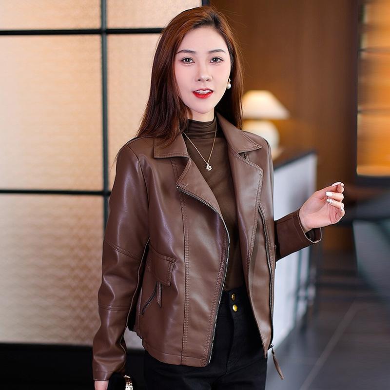 Кожаное женское пальто на весну и осень, новая корейская версия мотоциклетного костюма, утягивающая и универсальная короткая кожаная куртка, модный топ