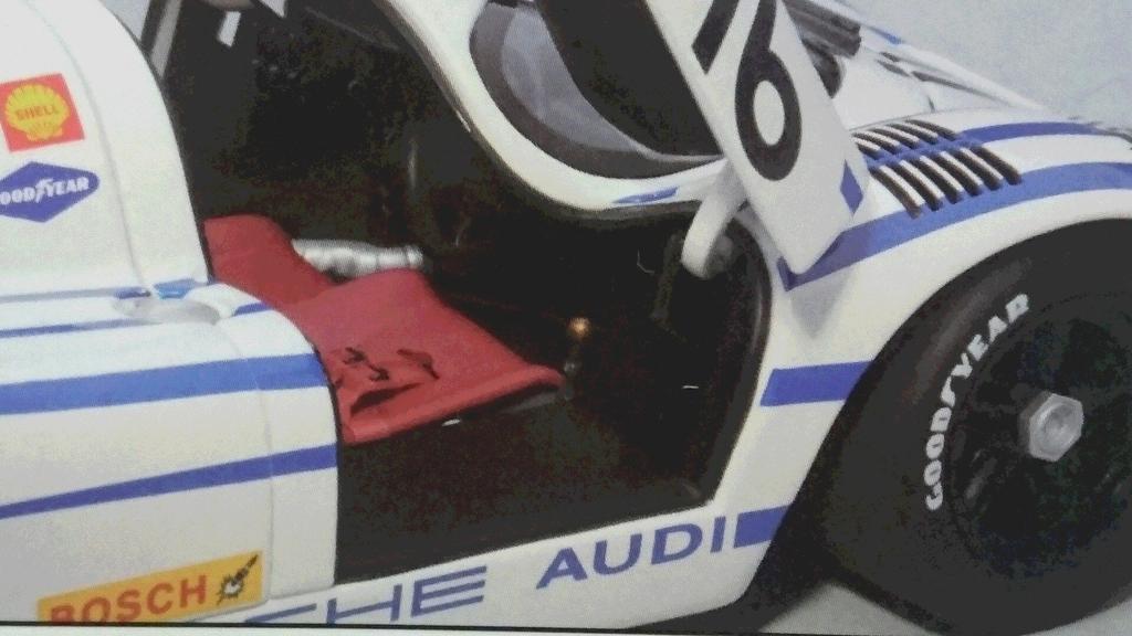 AUTOart Porsche 917K Sebring Completed Product 1/18 '70 #16 (Elford)