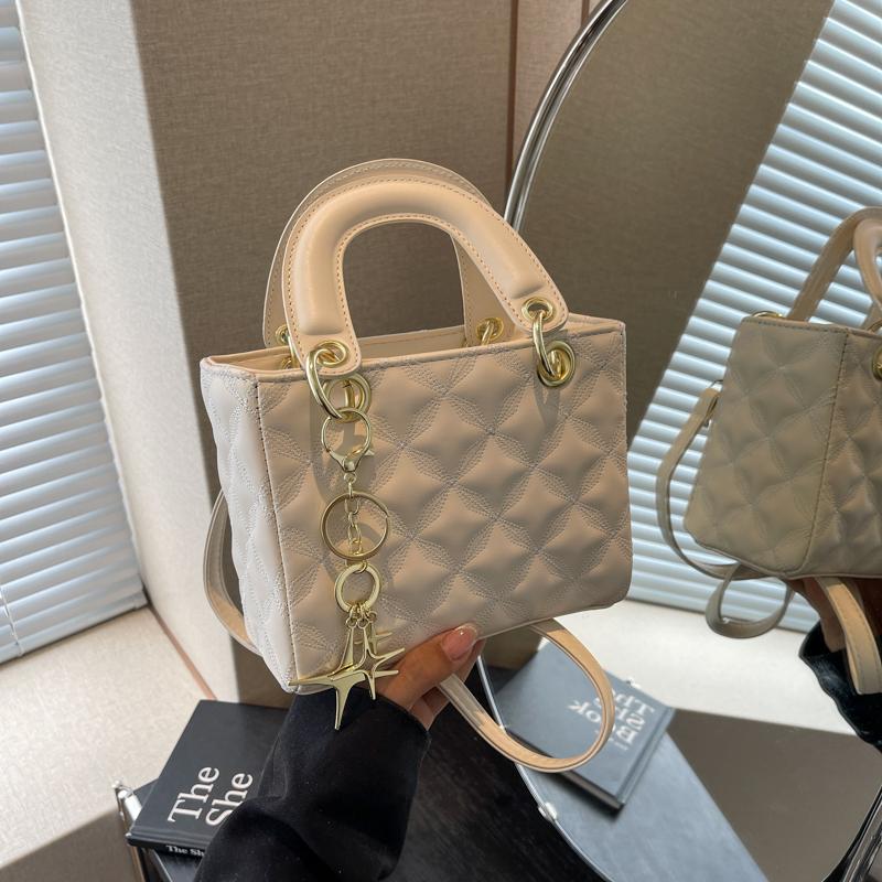 Сумка женская Xiaoxiangfeng Модная женская сумка Осень и зима Глянцевая сумка через плечо Нишевая Простая Портативная Ромбовидная Темперамент Принцесса Диана Сумка