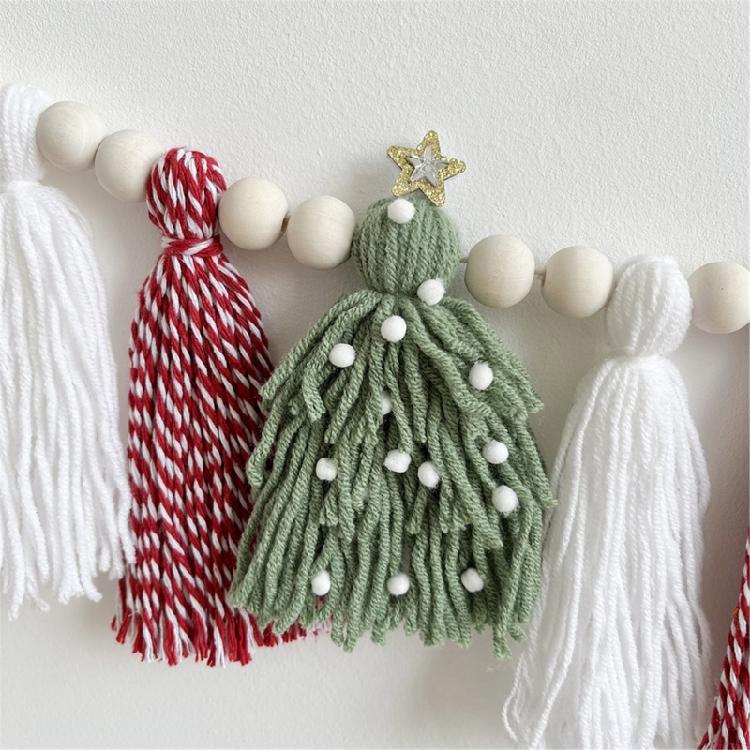 Christmas Garlands Decoration Cotton Tassels Garlands with Wood Beads Wall Hanging Bunting Banners Decors for Mantel