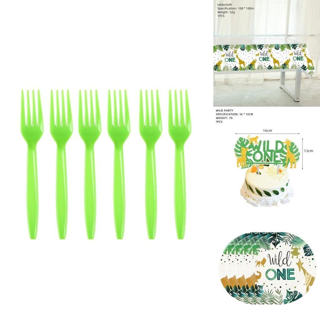 Сделайте вашу вечеринку яркой с этими зелеными тематическими украшениями с лесными животными и надписью 'Дикий один'