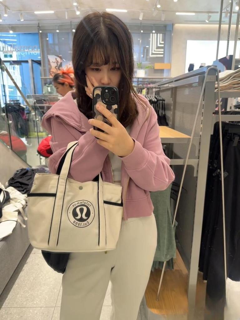 2025 Женская холщовая сумка-тоут большой вместимости с водоотталкивающим покрытием и множеством карманов, 6,5 л, спортивный стиль