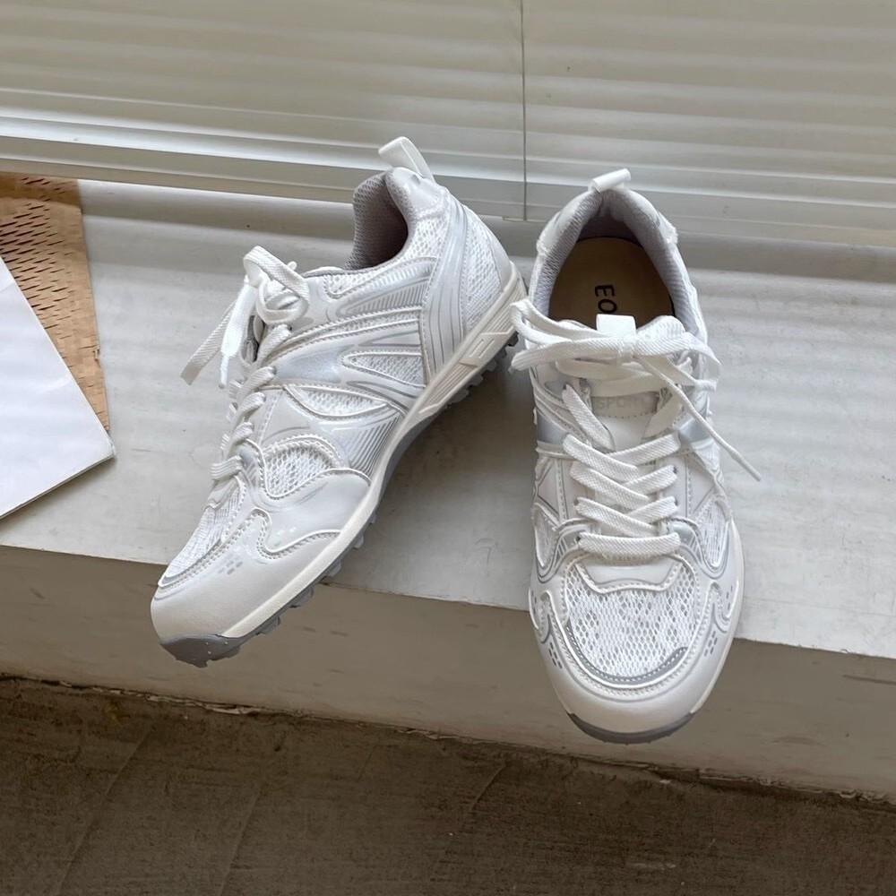 Niche Design Sense Mesh White Shoes Women's 2025 Summer New French Simple and Lightweight Student Sports and Leisure Shoes