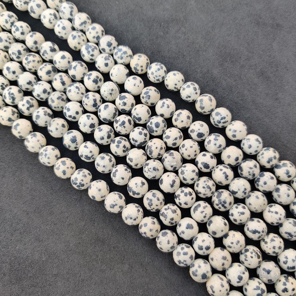 Натуральная матовая далматинская яшма, бусины из гладкого далматинского камня, черные пятнистые точки, бусины для изготовления ювелирных изделий в виде точек, размер 6 мм, 8 мм, 10 мм.