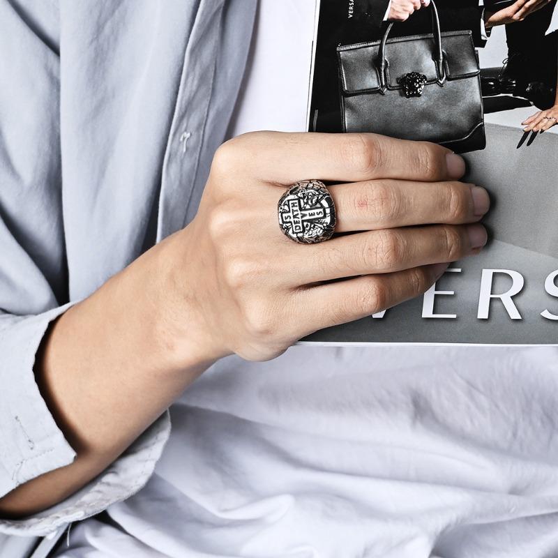 Men's Vintage Cross Titanium Steel Ring Bully Niche Design Stone Pattern Skull Jewellery Gold Rapper Wear Finger Ring