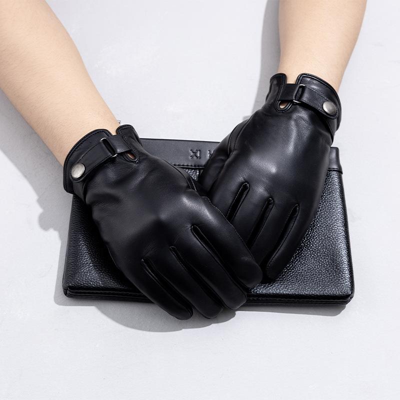 Мужские перчатки из овчины утеплены флисом для тепла во время зимней езды на велосипеде. Зимние велосипедные перчатки из натуральной кожи