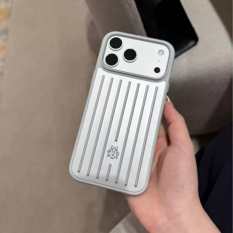 Magnetic Phone Case IPhone 17 Pro Max Aluminum Magnesium Alloy Full Cover Luxury Slim Fit With MagSafe Compatibility
