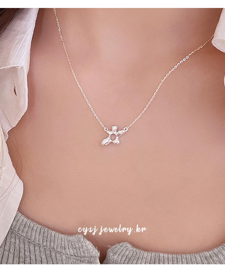 Серебряное ожерелье Cui Yan S925 неправильной формы в виде цветка для женщин, корейский стиль, цепочка на ключицу, коллекция Весна/Лето.