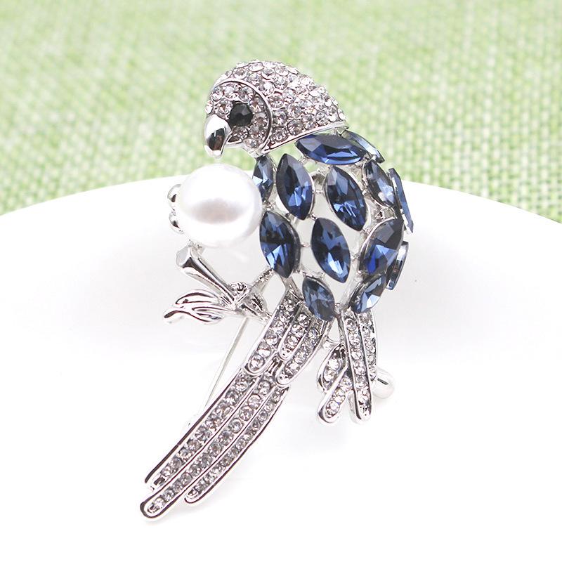 Китайская креативная брошь в виде попугая, женский корсаж с изображением животного из хрустального сплава, инкрустированный бриллиантами, аксессуары для костюма, антибликовая пряжка